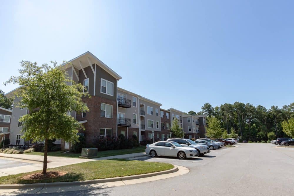 raleigh off campus apartments at centennial