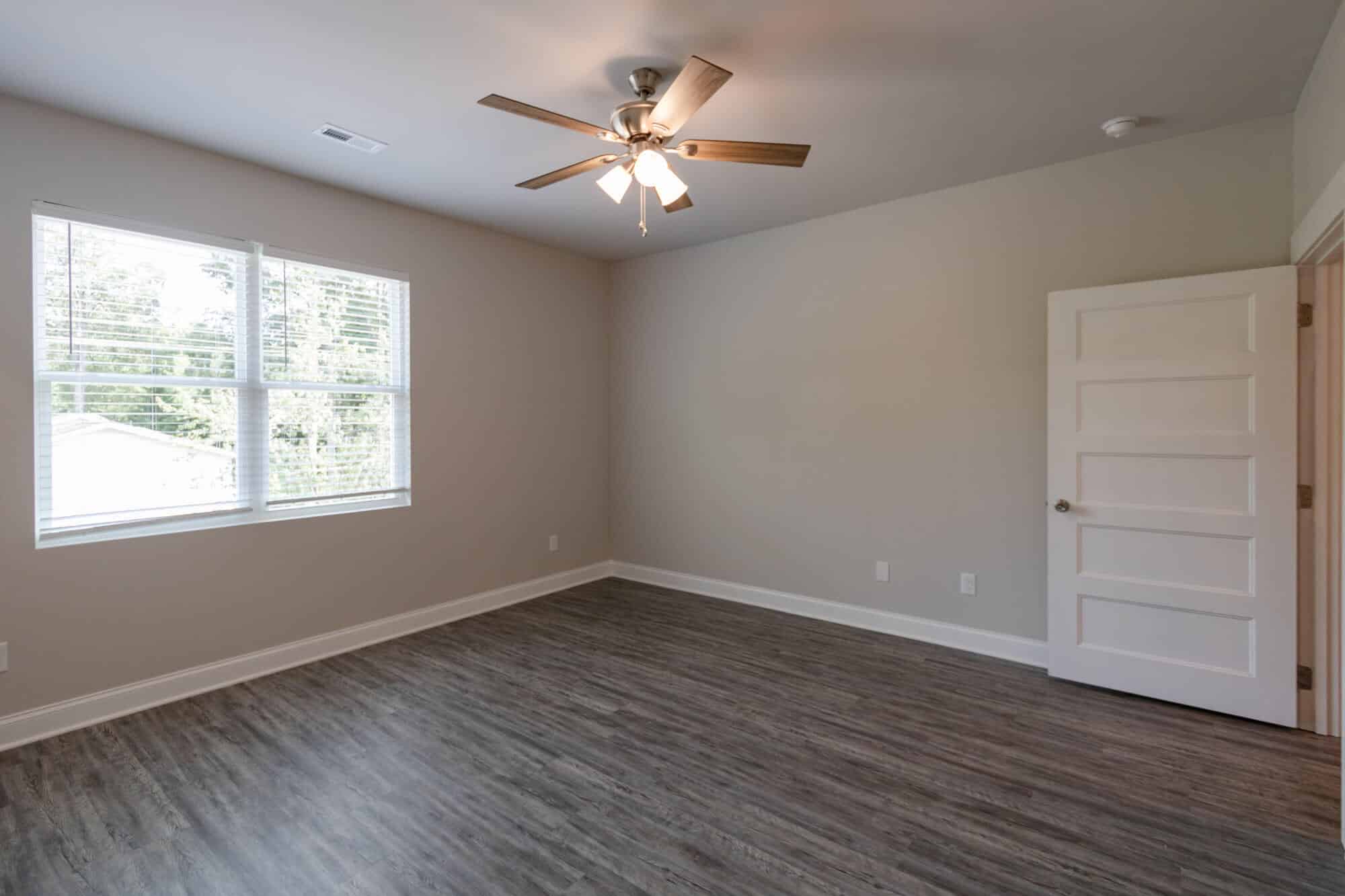 raleigh off campus apartments burt dr off campus apartments near nc state university private bedroom plank wood flooring ceiling fan